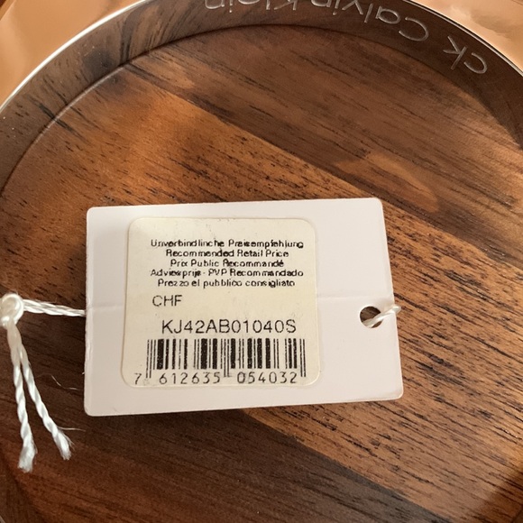 NWT Calvin Klein beige and silver bangle bracelet - Picture 5 of 7